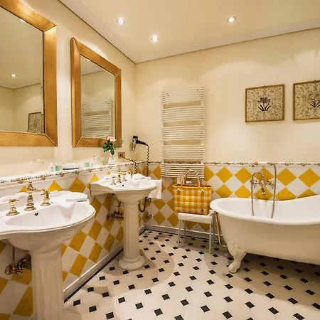 Relais & Chateaux Schwarzmatt 4* 바덴바일러