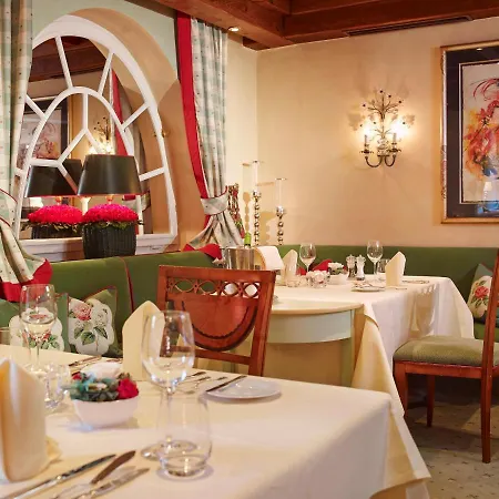 Ξενοδοχείο Relais & Chateaux Schwarzmatt 4*