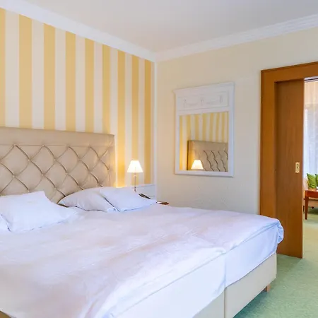 Relais & Chateaux Schwarzmatt 4* Badenweiler