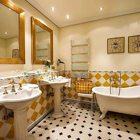 Relais & Chateaux Schwarzmatt فندق