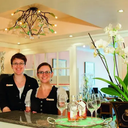 호텔 Relais & Chateaux Schwarzmatt 4*